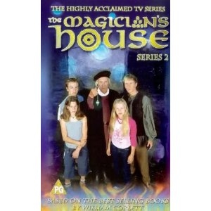Le manoir Enchant� II - The Magician's House II